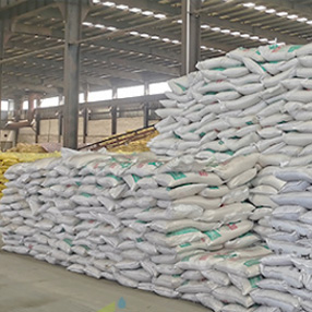 Circulating water treatment chemicals are necessary for industrial water, domestic water and wastewa